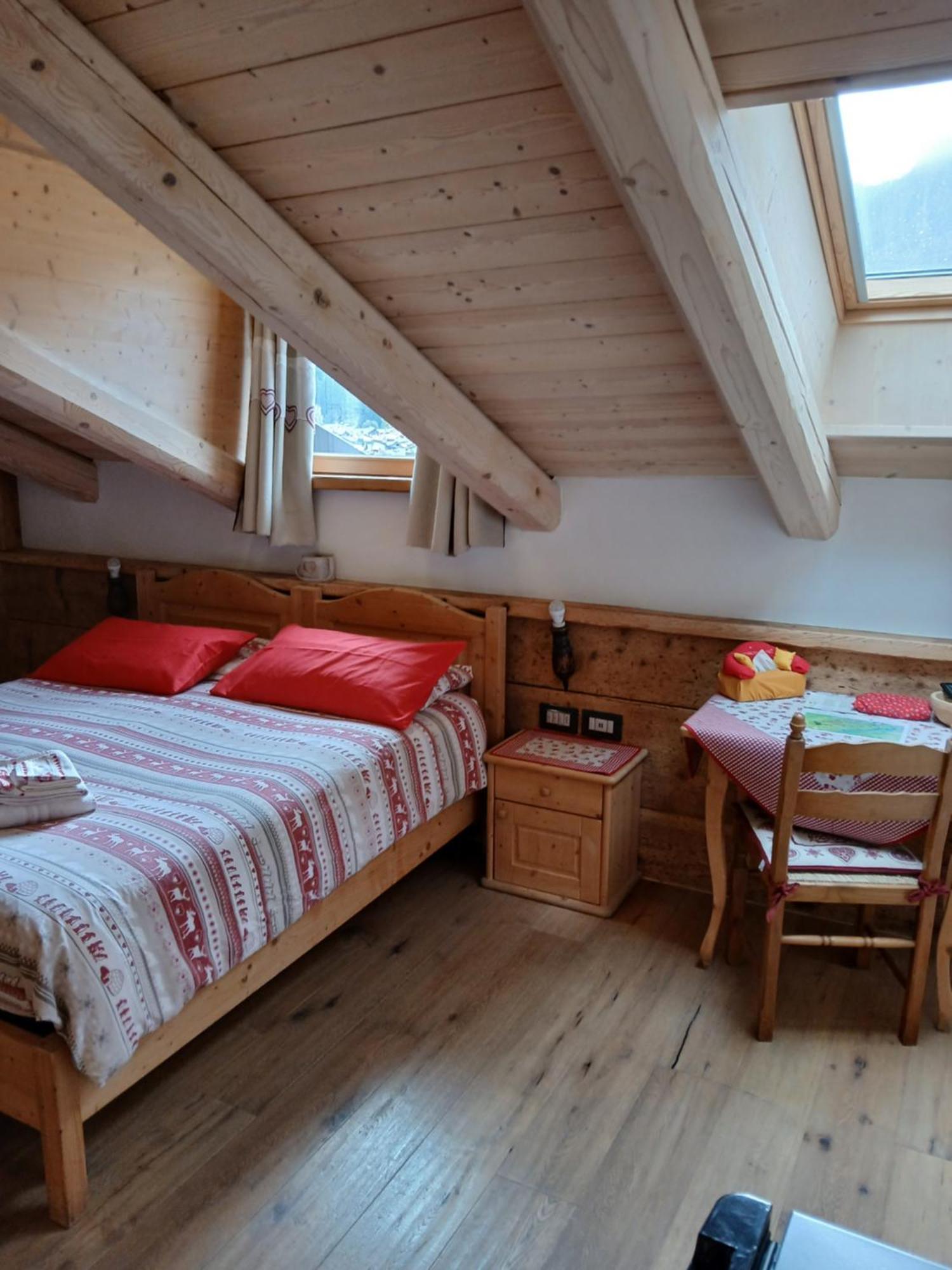 Beb La Stube Dei Partel Bed and Breakfast Ziano di Fiemme Kamer foto